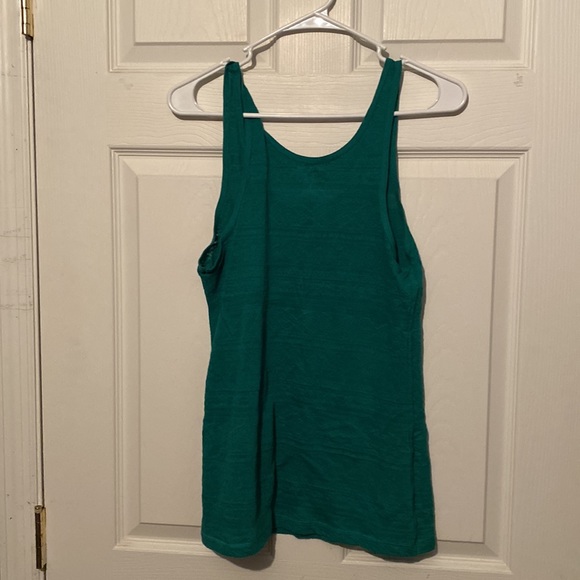 Women’s Mossimo tank top like new!! Size large - Picture 3 of 3